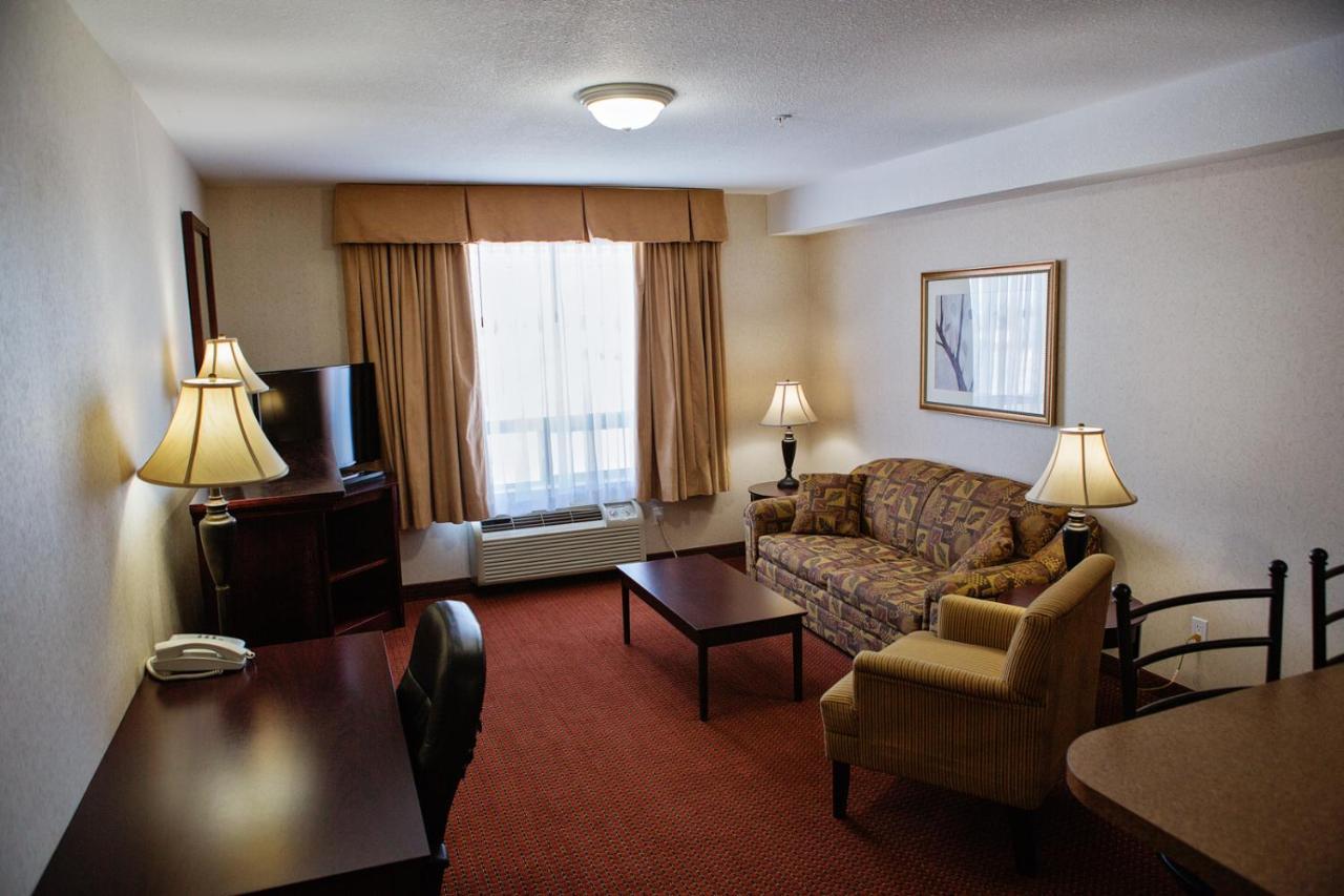 Peavine Inn & Suites High Prairie Dış mekan fotoğraf