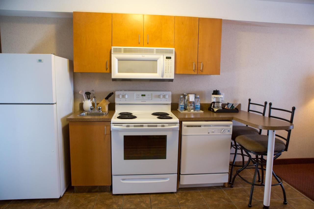 Peavine Inn & Suites High Prairie Dış mekan fotoğraf