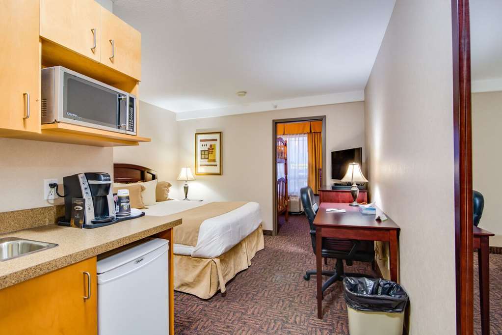 Peavine Inn & Suites High Prairie Oda fotoğraf