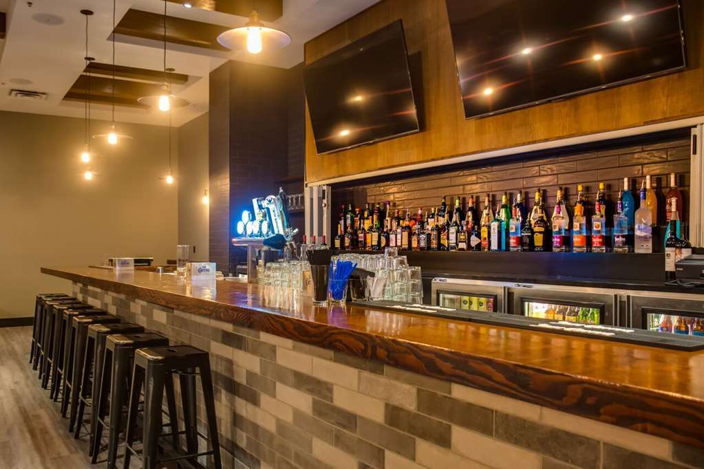 Peavine Inn & Suites High Prairie Restoran fotoğraf