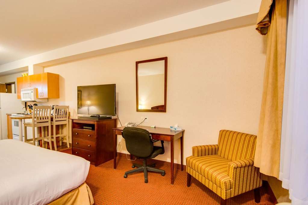Peavine Inn & Suites High Prairie Oda fotoğraf