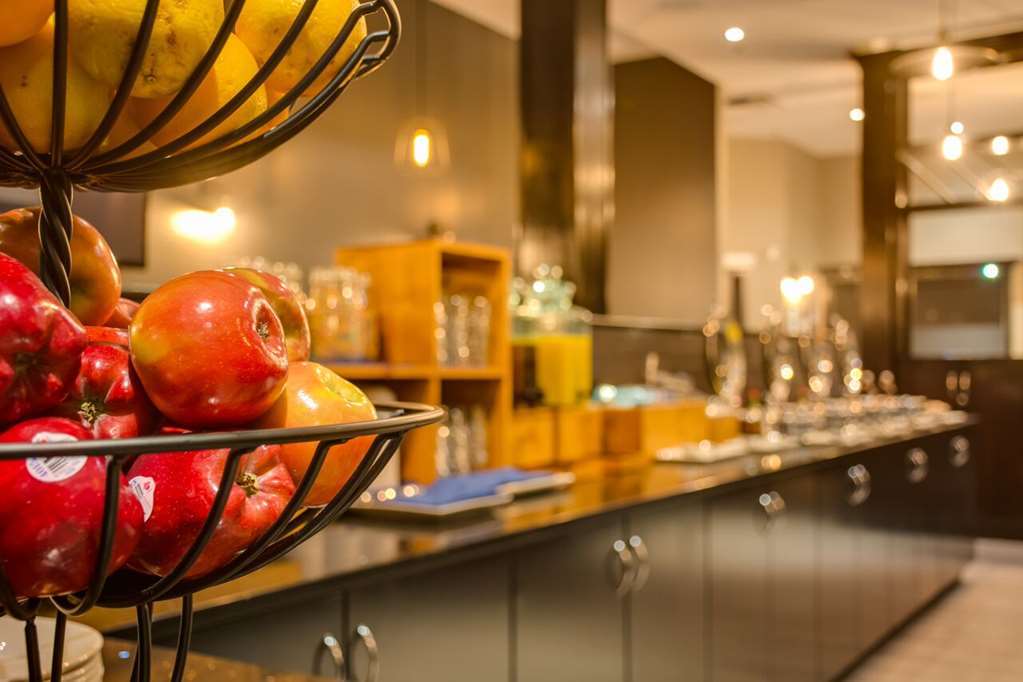 Peavine Inn & Suites High Prairie Restoran fotoğraf