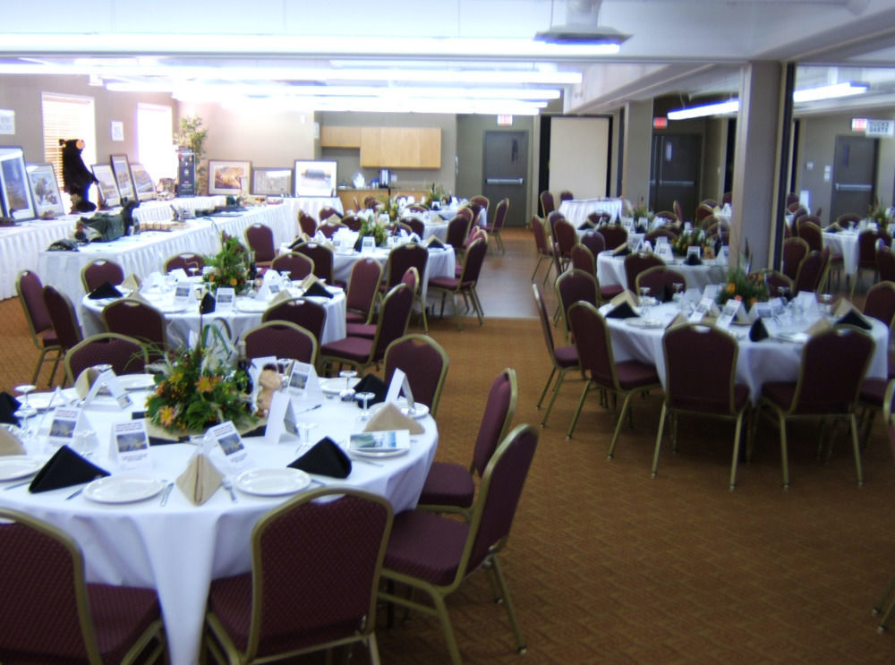 Peavine Inn & Suites High Prairie Dış mekan fotoğraf